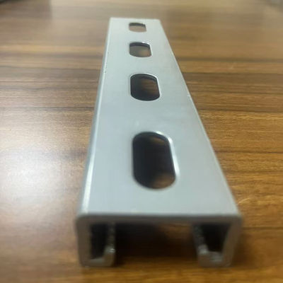 Seismische warm gedip galvaniseerde HDG C-kanaal 2 inch muur gemonteerd OEM