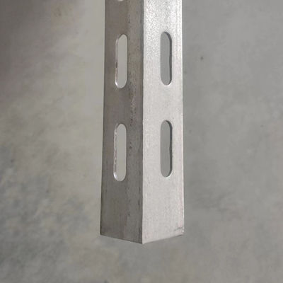 Pre-punched geslepen metalen hoek ijzeren balkbalk L-vormige ODM