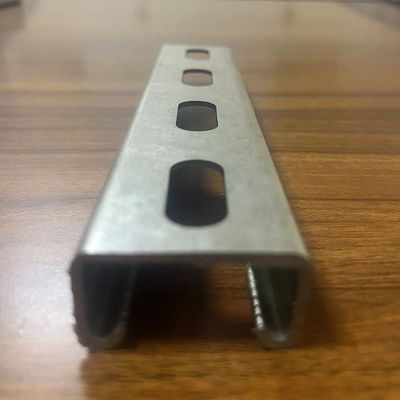 Commerciële ASTM-staalframe gegalvaniseerd steunkanaal C-sectie 100 mm