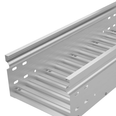 Warm gedompeld gegalvaniseerd staal raceway ladder 100mm aangepast