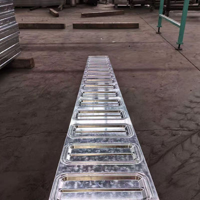 Warm gedompeld gegalvaniseerd staal raceway ladder 100mm aangepast