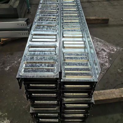 Corrosiebestendige hdgi-raceway kabelbak 4 inch 12 inch voor elektrische systemen