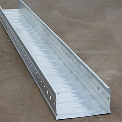 Industrieel gegalvaniseerd kabelbakje voor racetracks, geperforeerd met brandwaarde 50 mm