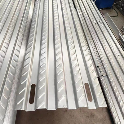 Anti-slip veiligheid metalen dak gangpad systemen rooster voor zonnepanelen