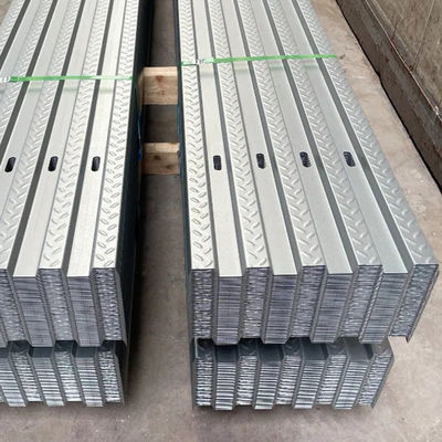 Anti-slip veiligheid metalen dak gangpad systemen rooster voor zonnepanelen